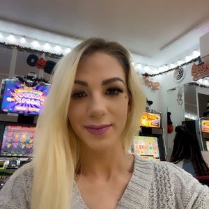 Meet your Posher, Janet